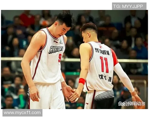 李慕豪：从青涩少年到篮球场上的闪耀明星之路