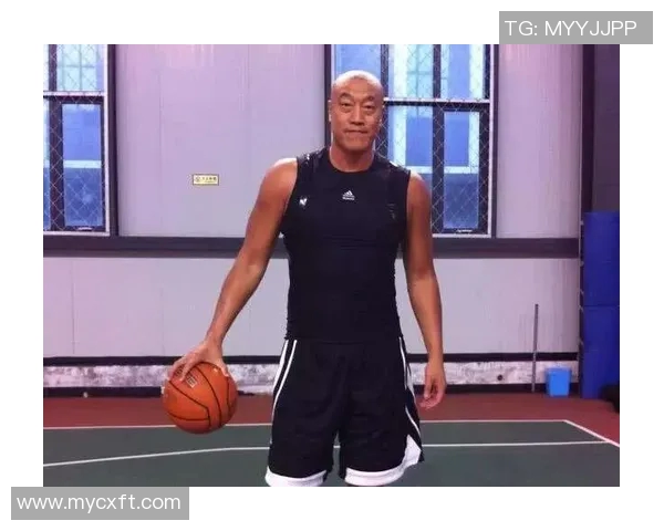 马健与杨毅的对决分析谁的含金量更高探讨篮球评论的深度与影响力 马健与杨毅的对决分析谁的含金量更高探讨篮球评论的深度与影响力